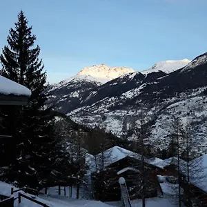 Appartement Dans Typiquement Savoyard Au Pied Des Pistes, La Norma